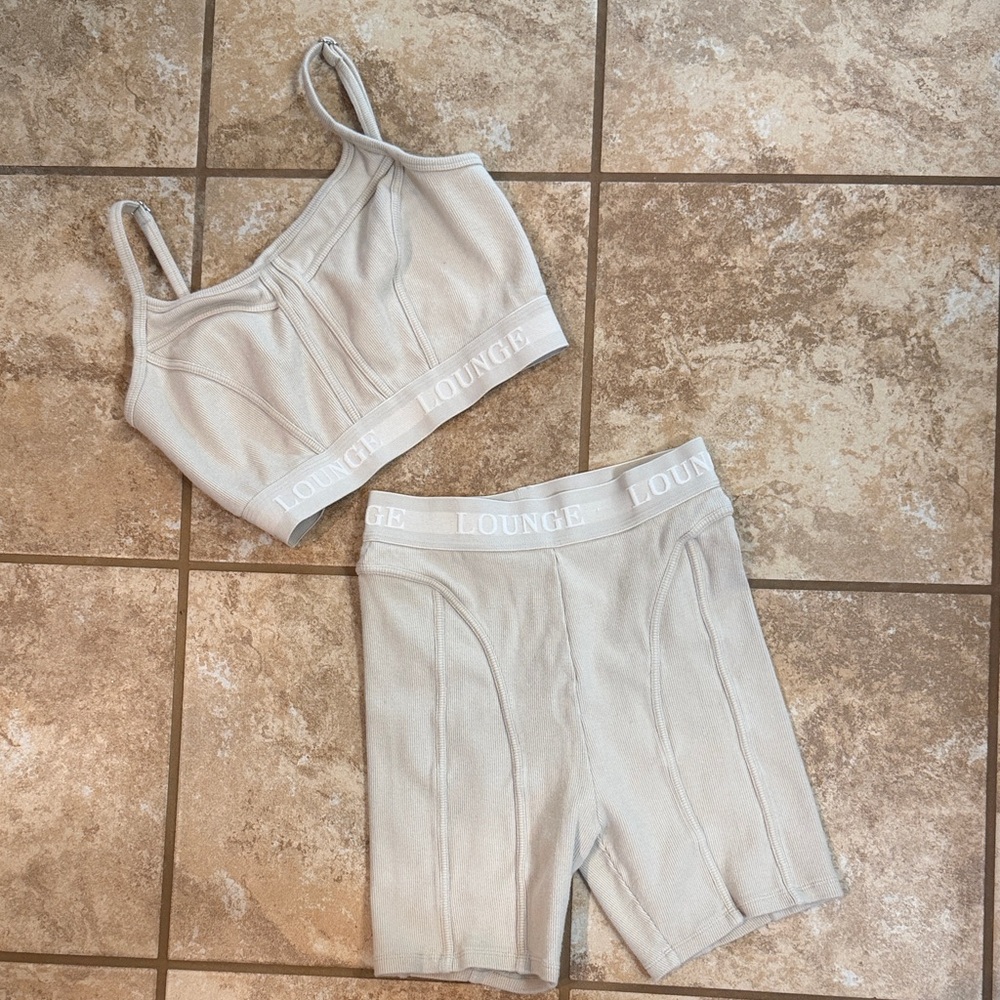 Lounge Set
